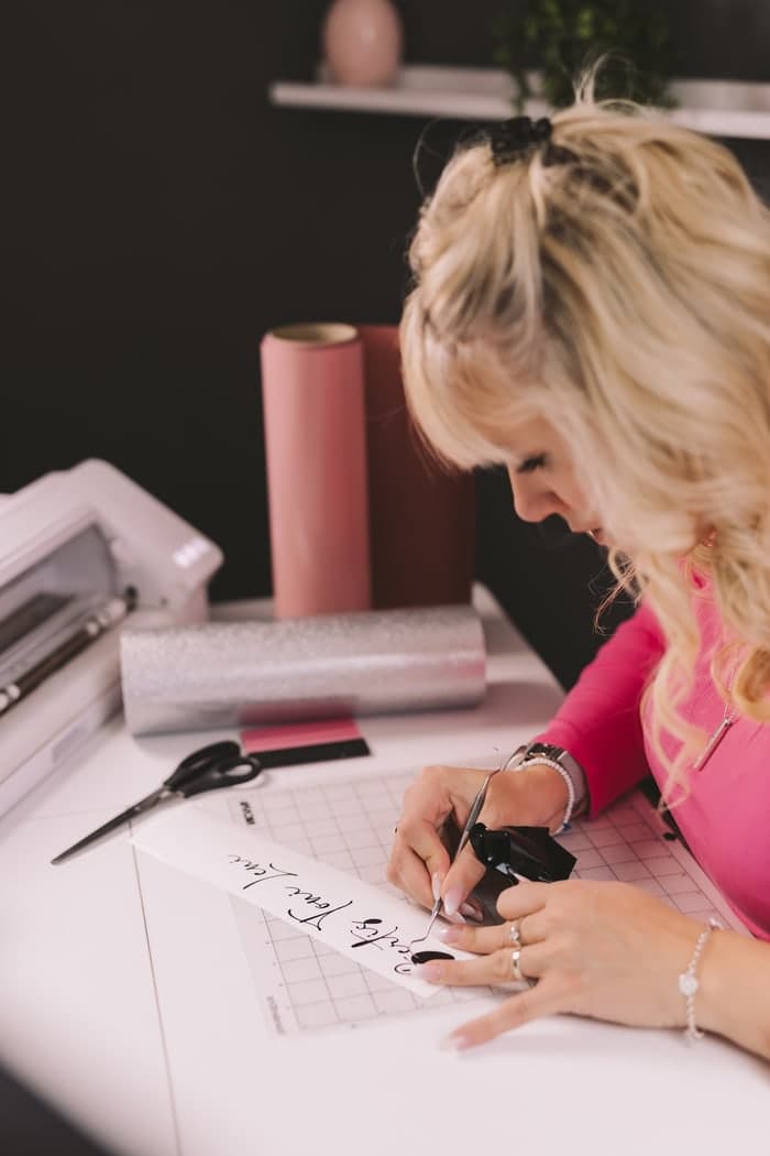 Roxi Schlosser - Handmade Coach