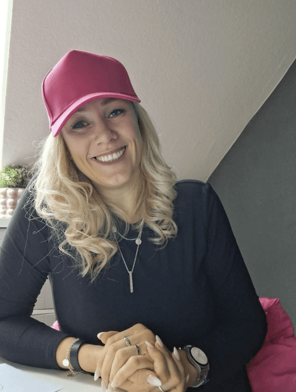 Roxi Schlosser, Anbieterin des Etsy-Shop Fahrplans